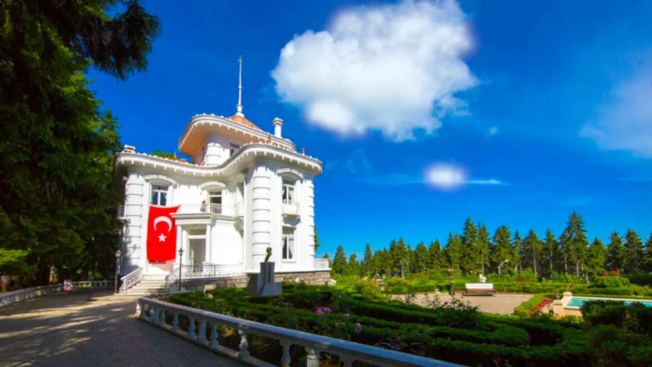 resimler-haber/atatürk_köşkü_trabzon_ozNO4IM.webp