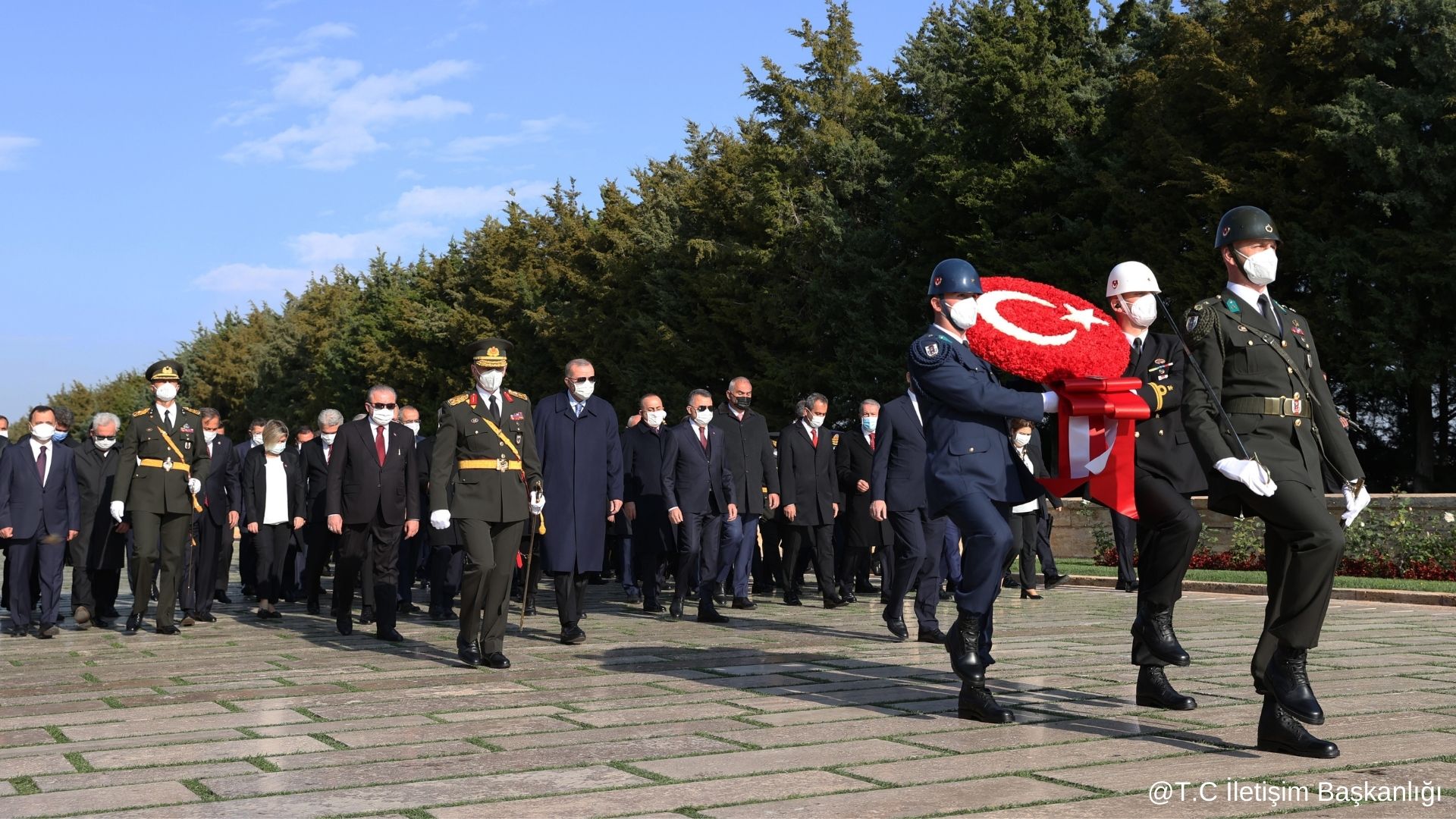 resimler-haber/erdoğan_anıtkabir_ziyareti.jpg