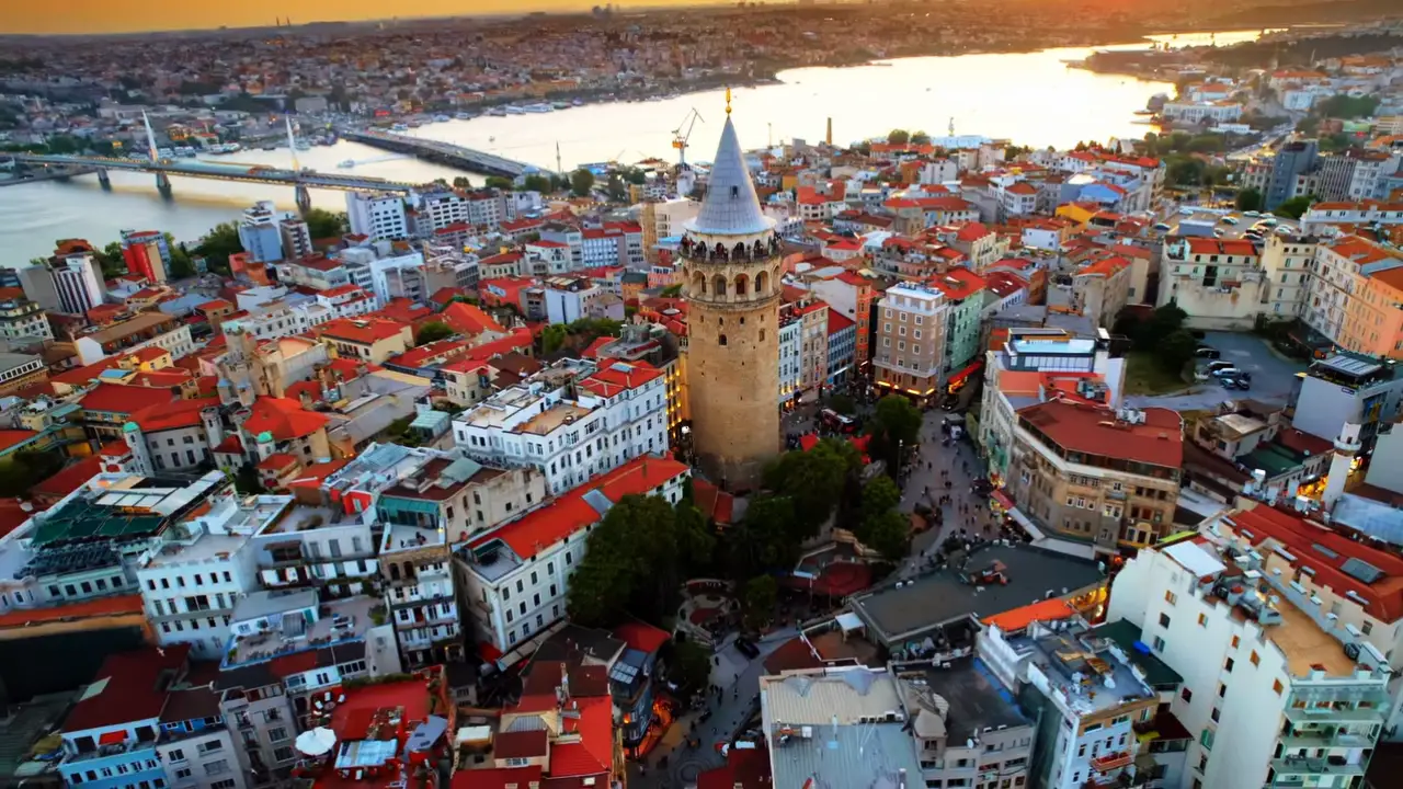 resimler-haber/istanbul_bienali_DoUdN0f.webp