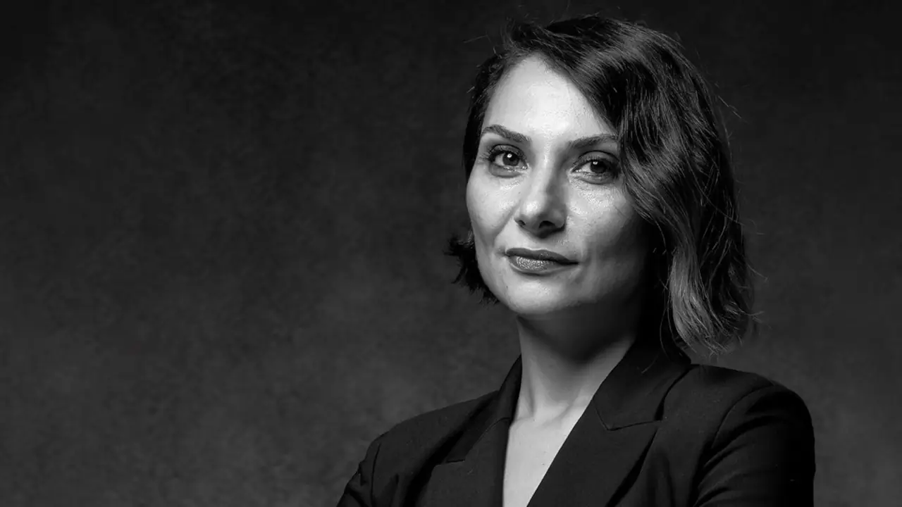 resimler-haber/küratör_derya_yücel.webp