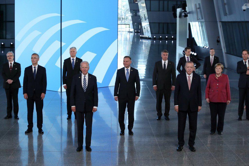 Erdoğan Liderler Zirvesinde Fotoğrafı