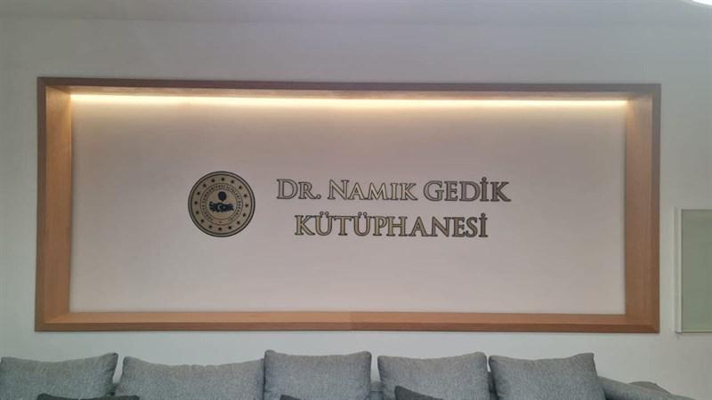 namık gedik kütüphanesi